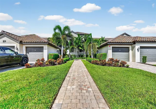 Photo 2 of Condo for sale at 5674 Palmer Cir #101, Bradenton, FL 34211 | MLS# A4704906 | Listing updated on 2026-09-30