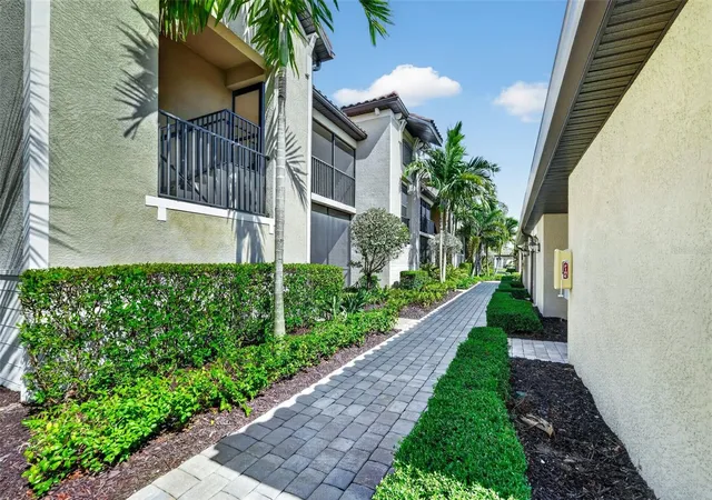Photo 3 of Condo for sale at 5674 Palmer Cir #101, Bradenton, FL 34211 | MLS# A4704906 | Listing updated on 2026-09-30