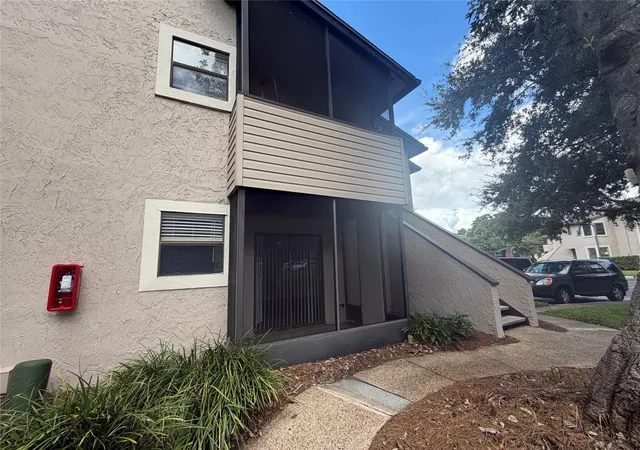 Photo 2 of Sale Pending at 3020 Antique Oaks Cir #129, Winter Park, FL 32792 | MLS# O6438679 | Listing updated on 2026-09-28