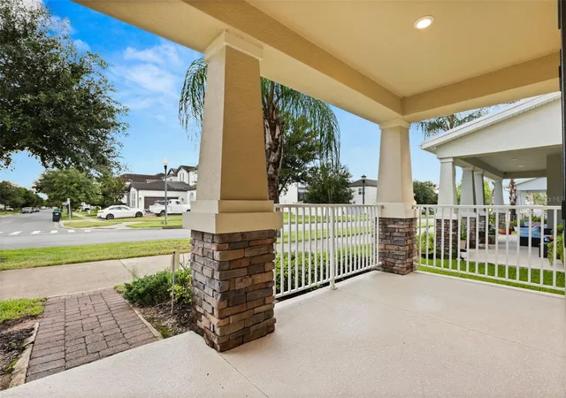 Photo 4 of Single family home for sale at 7608 Summerlake Groves St, Winter Garden, FL 34787 | MLS# O6438685 | Listing updated on 2026-09-04