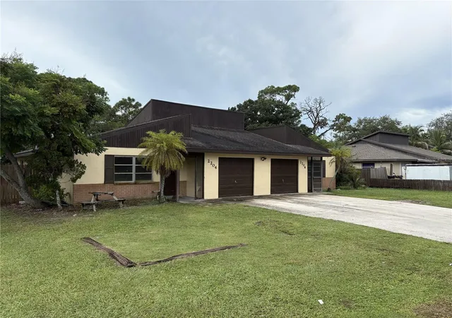 Photo 3 of Multi family home for sale at 2204 54th Avenue Dr W, Bradenton, FL 34207 | MLS# A4704910 | Listing updated on 2026-10-08