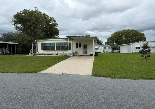 Photo 3 of Manufactured home for sale at 7476 Dearborn Ave, Brooksville, FL 34613 | MLS# W7889155 | Listing updated on 2026-09-15