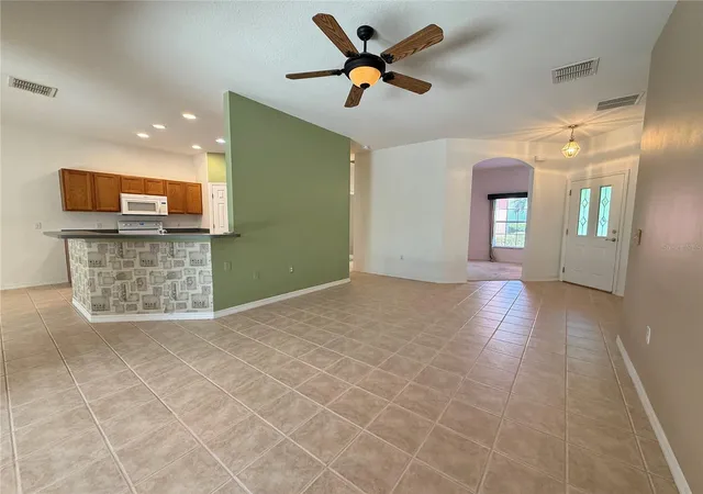 Photo 3 of Single family home for sale at 219 Knoll Wood Dr, Kissimmee, FL 34759 | MLS# S5156833 | Listing updated on 2026-10-03