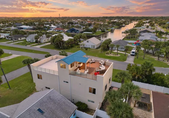 Photo 3 of Single family home for sale at 700 N Flagler Ave, Flagler Beach, FL 32136 | MLS# FC321184 | Listing updated on 2026-09-30