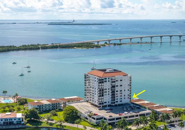 Listing Photo 2 - Condo for sale in building located at 6287 Bahia Del Mar Cir, St. Petersburg, FL 33715 - Unit #602