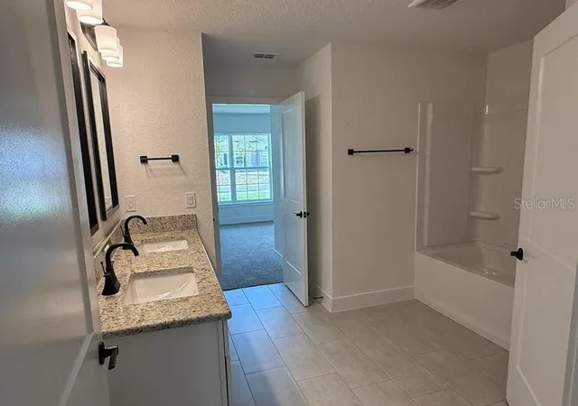 Photo 4 of Single family home for sale at 11612 Grace Rd, Weeki Wachee, FL 34614 | MLS# OM731597 | Listing updated on 2026-10-19