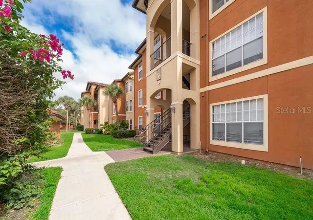 Condo for sale at 5548 Metrowest Blvd #306, ORLANDO, FL 32811 | MLS# S5156836
