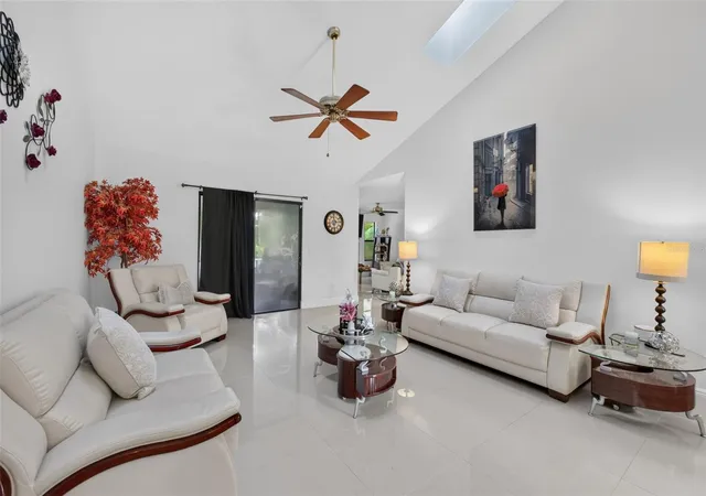 Photo 2 of Single family home for sale at 2144 Majestic Woods Blvd, Apopka, FL 32712 | MLS# O6438703 | Listing updated on 2026-09-20