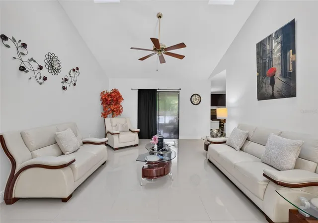Photo 3 of Single family home for sale at 2144 Majestic Woods Blvd, Apopka, FL 32712 | MLS# O6438703 | Listing updated on 2026-09-20