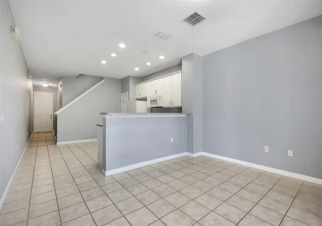 Photo 3 of Townhouse for sale at 5276 Paradise Cay Cir, Kissimmee, FL 34746 | MLS# O6438706 | Listing updated on 2026-09-06