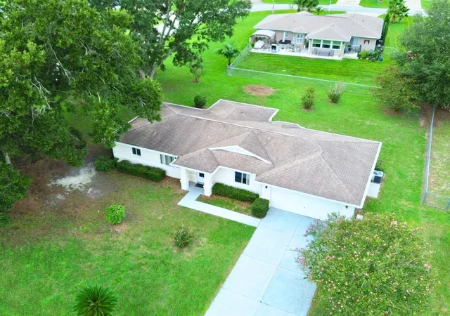 Photo 2 of Single family home for sale at 10579 SW 62nd Terrace Rd, Ocala, FL 34476 | MLS# OM731600 | Listing updated on 2026-09-19