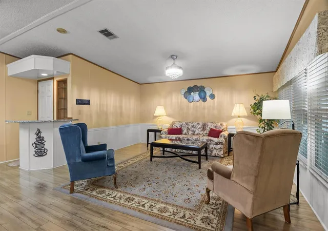 Photo 2 of Manufactured home for sale at 6627 Westchester Dr Ne, Winter Haven, FL 33881 | MLS# S5156843 | Listing updated on 2026-09-05
