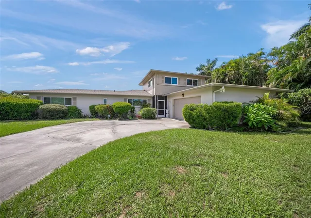 Photo 2 of Single family home for sale at 1820 Stanford Ln, Sarasota, FL 34231 | MLS# A4704918 | Listing updated on 2026-09-14