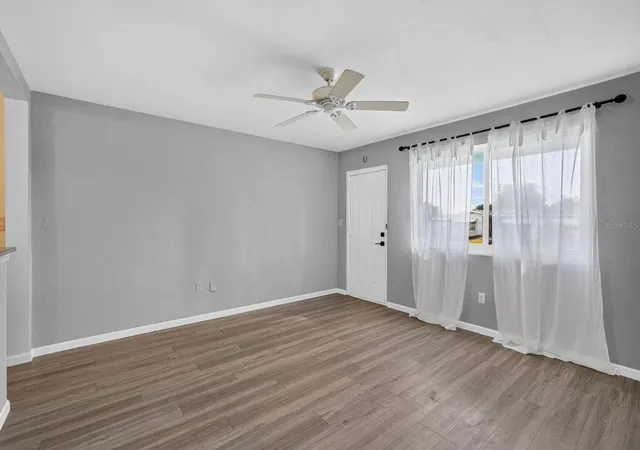 Photo 4 of Sale Pending at 856 Berkshire Rd, Daytona Beach, FL 32117 | MLS# FC321187 | Listing updated on 2026-09-24