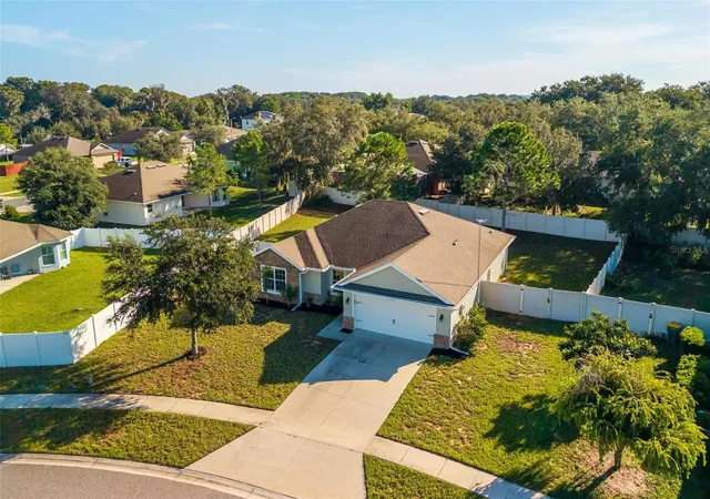 Photo 2 of Single family home for sale at 4467 Manica Dr, Tavares, FL 32778 | MLS# G5117319 | Listing updated on 2026-09-22
