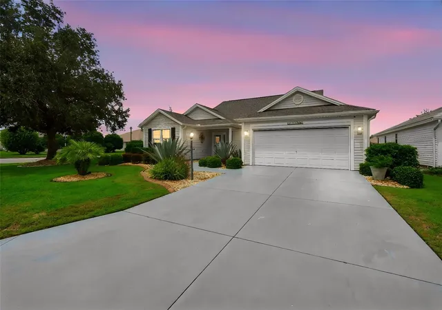 Photo 1 of Single family home for sale at 633 Cokesbury Dr, The Villages, FL 32162 | MLS# G5117320 | Listing updated on 2026-09-25