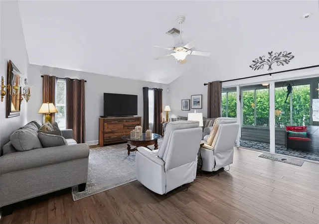 Photo 3 of Single family home for sale at 633 Cokesbury Dr, The Villages, FL 32162 | MLS# G5117320 | Listing updated on 2026-09-25