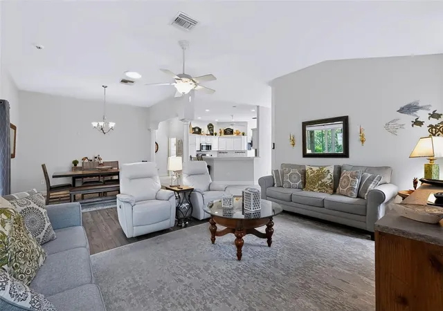 Photo 4 of Single family home for sale at 633 Cokesbury Dr, The Villages, FL 32162 | MLS# G5117320 | Listing updated on 2026-09-25