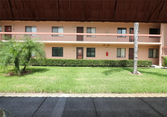 Photo 2 of Condo for sale at 105 Lakeside Ct #ELW VI UNIT 5, Oldsmar, FL 34677 | MLS# TB8545064 | Listing updated on 2026-09-07