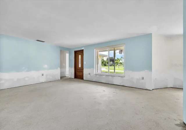 Photo 4 of Single family home for sale at 310 Green Dolphin Dr, Placida, FL 33946 | MLS# C7530308 | Listing updated on 2026-09-06
