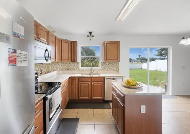 Photo 3 of Single family home for sale at 2240 Paria Ln, Kissimmee, FL 34758 | MLS# O6438760 | Listing updated on 2026-10-20