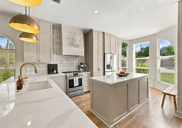 Photo 3 of Single family home for sale at 624 Kingsmill Ct, Oldsmar, FL 34677 | MLS# TB8545070 | Listing updated on 2026-09-22