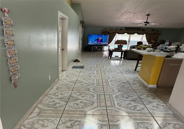 Photo 4 of Single family home for sale at 2836 Spivey Ln, Orlando, FL 32837 | MLS# O6438765 | Listing updated on 2026-10-27