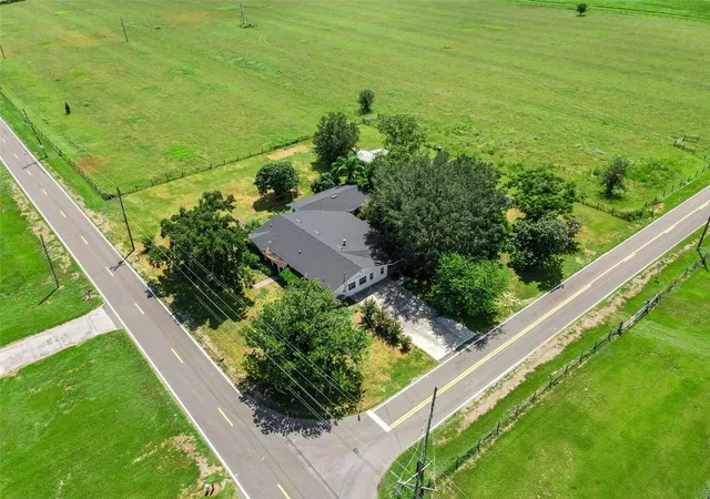 Photo 2 of Single family home for sale at 1100 Mount Pisgah Rd, Fort Meade, FL 33841 | MLS# O6438776 | Listing updated on 2026-09-04