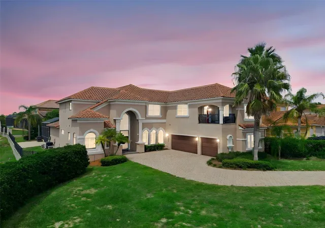 Photo 3 of Single family home for sale at 135 Woodmoor Ct, Davenport, FL 33837 | MLS# S5156854 | Listing updated on 2026-09-25