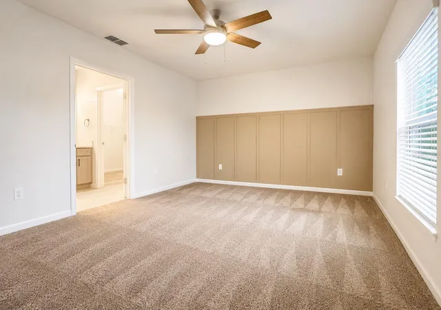 Photo 4 of Single family home for sale at 3049 Armstrong Ave, Clermont, FL 34714 | MLS# O6438782 | Listing updated on 2026-09-04