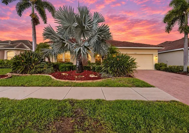 Photo 1 of Single family home for sale at 11347 Dancing River Dr, Venice, FL 34292 | MLS# N6145605 | Listing updated on 2026-09-28