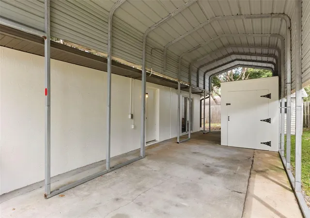 Photo 4 of Single family home for sale at 121 Oak Ridge Ave, Edgewater, FL 32132 | MLS# O6438793 | Listing updated on 2026-09-27