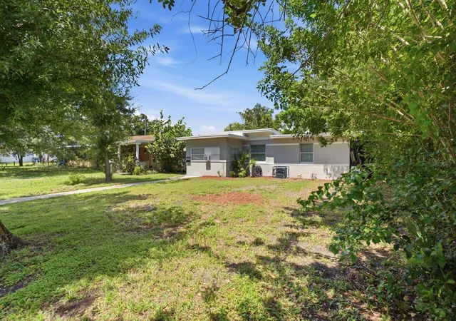 Photo 2 of Single family home for sale at 2855 37th Avenue N, Saint Petersburg, FL 33713 | MLS# TB8545115 | Listing updated on 2026-09-14