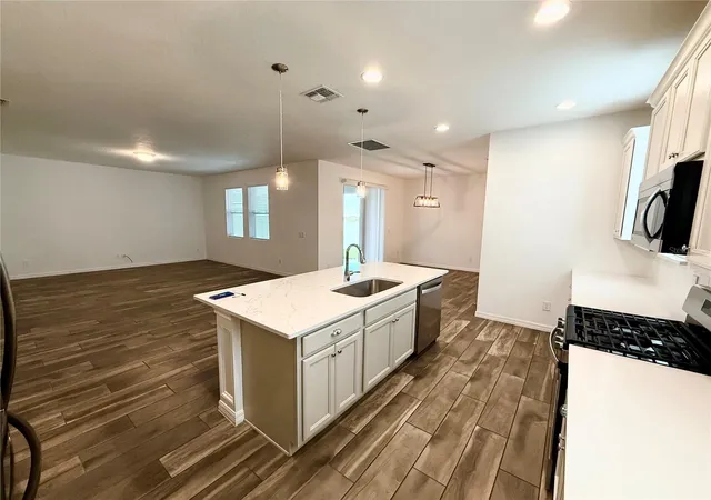 Photo 4 of Sale Pending at 15124 Lemon Peel Aly, Winter Garden, FL 34787 | MLS# O6438797 | Listing updated on 2026-09-21