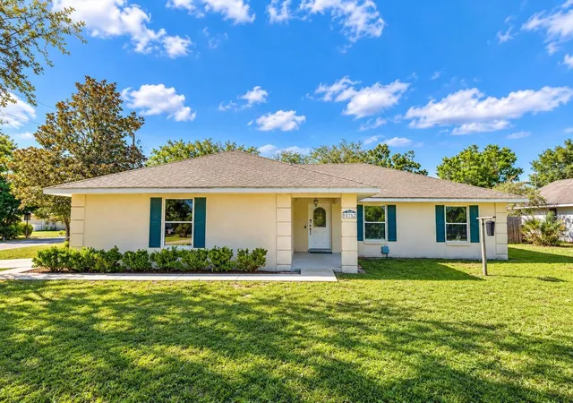 Photo 1 of Single family home for sale at 10752 Anna Belle Ave, Leesburg, FL 34788 | MLS# G5117326 | Listing updated on 2026-10-09