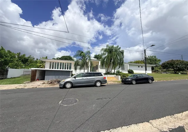 Photo 2 of Sale Pending at Calle Onix 29 Urb Bucare, Guaynabo, PR 00969 | MLS# PR9123912 | Listing updated on 2026-09-12
