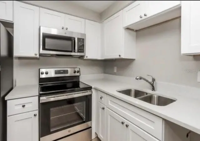 Photo 2 of Single family home for sale at 918 Valmar St, Brandon, FL 33511 | MLS# TB8545138 | Listing updated on 2026-09-28