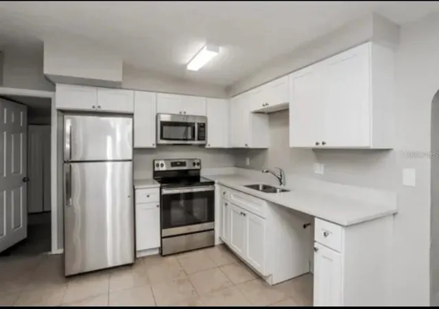 Photo 3 of Single family home for sale at 918 Valmar St, Brandon, FL 33511 | MLS# TB8545138 | Listing updated on 2026-09-28