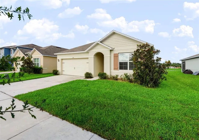 Photo 3 of Single family home for sale at 3348 Perennial Ln, Kissimmee, FL 34746 | MLS# TB8545139 | Listing updated on 2026-09-26