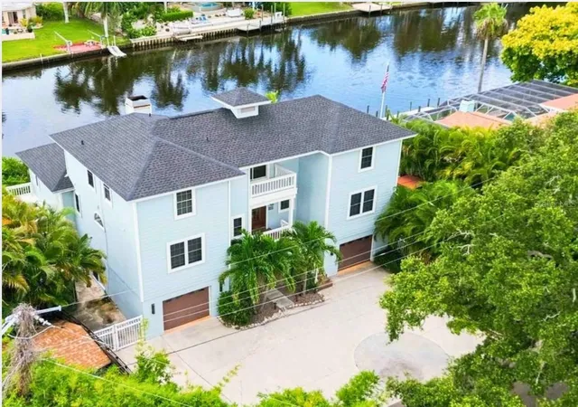 Single family home for sale at 5544 Dinah Ln, SARASOTA, FL 34231 | MLS# A4704943