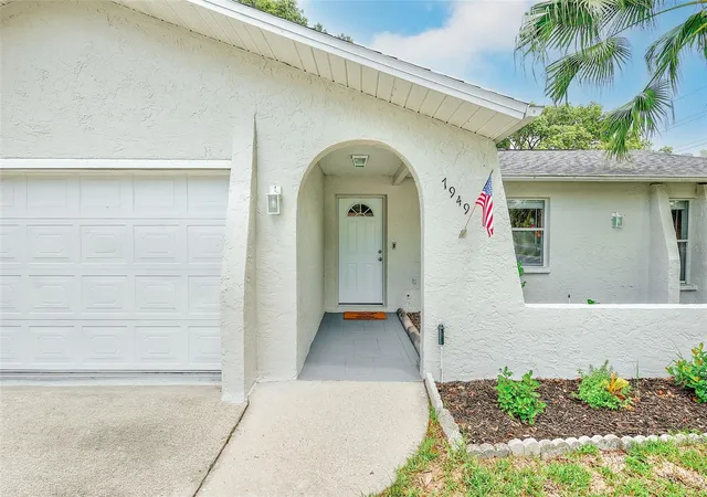 Photo 3 of Sale Pending at 7949 Knight Dr, New Port Richey, FL 34653 | MLS# TB8545159 | Listing updated on 2026-09-19
