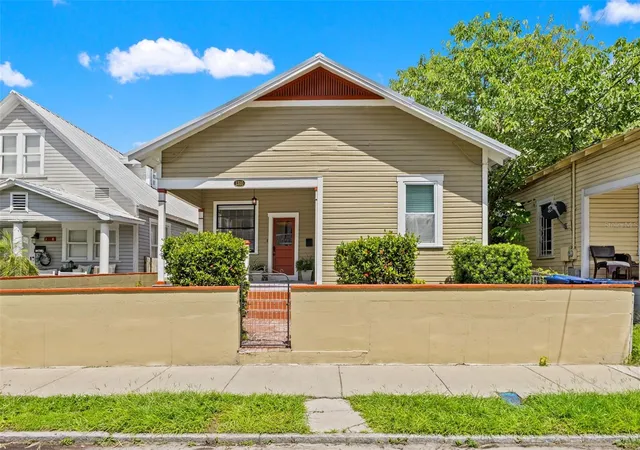 Photo 1 of Single family home for sale at 1310 E 15th Avenue, Tampa, FL 33605 | MLS# TB8545165 | Listing updated on 2026-10-26