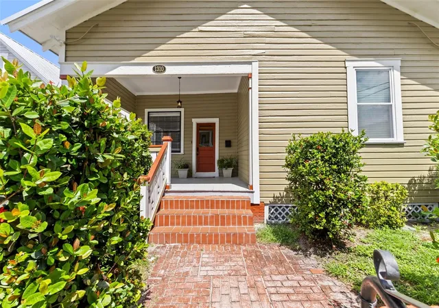 Photo 3 of Single family home for sale at 1310 E 15th Avenue, Tampa, FL 33605 | MLS# TB8545165 | Listing updated on 2026-10-26