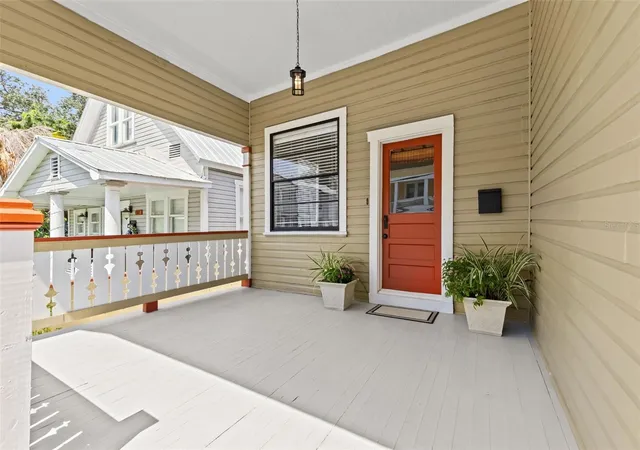 Photo 4 of Single family home for sale at 1310 E 15th Avenue, Tampa, FL 33605 | MLS# TB8545165 | Listing updated on 2026-10-26