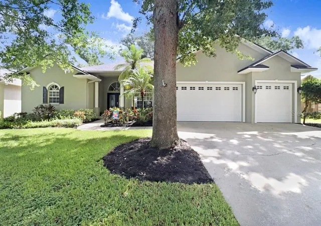 Photo 1 of Single family home for sale at 2203 Valrico Forest Dr, Valrico, FL 33594 | MLS# TB8545166 | Listing updated on 2026-09-27