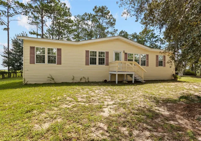 Manufactured home for sale at 1411 SE State Rd 121, MORRISTON, FL 32668 | MLS# OM731617