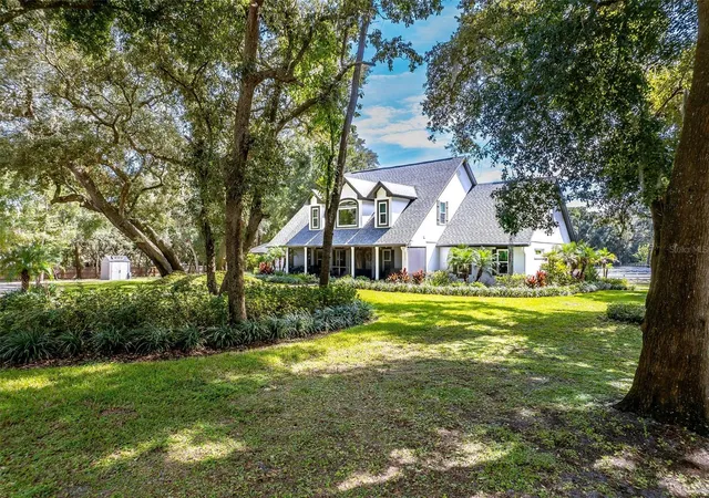 Photo 3 of Single family home for sale at 315 N Orange Ave, Sanford, FL 32771 | MLS# O6438841 | Listing updated on 2026-10-08