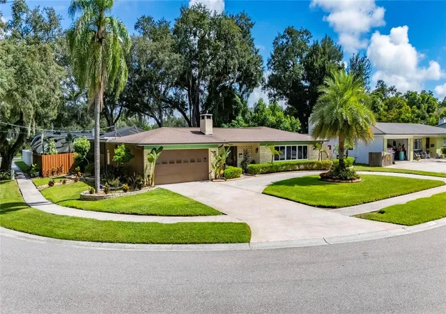 Photo 1 of Single Family Residence at 506 S Larry Cir, Brandon, FL 33511 | MLS# O6438842 |  | Sold on 2026-10-09