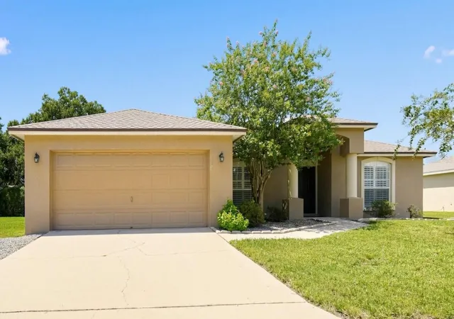 Photo 2 of Single family home for sale at 5625 Fischer Dr, Lakeland, FL 33812 | MLS# TB8545189 | Listing updated on 2026-09-04
