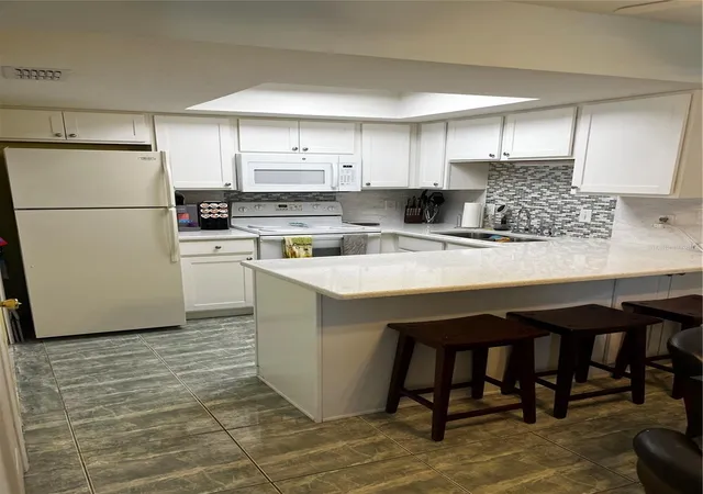 Listing Photo 5 - Condo for sale in building located at 109 Windtree Ln, Winter Garden, FL 34787 - Unit #N